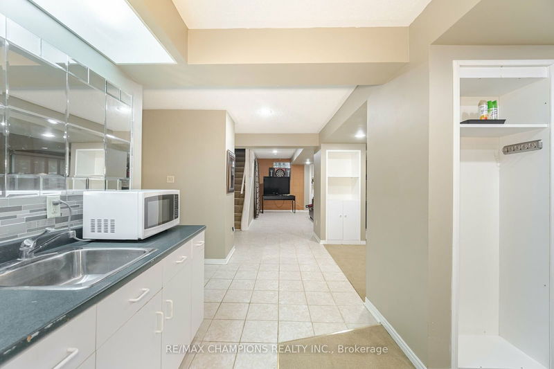 509 Conservation Dr  Brampton, L6Z 0C2 | Image 32