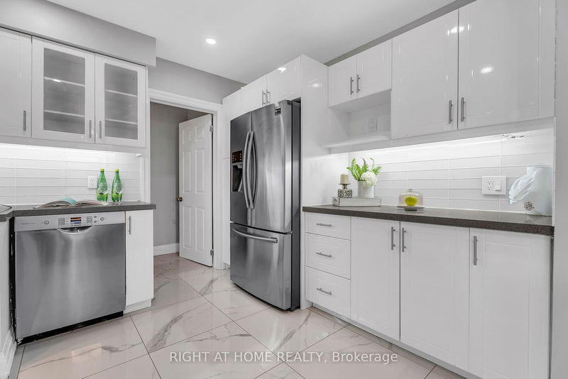 30 Nash Dr  Toronto, M3M 2L3 | Image 11