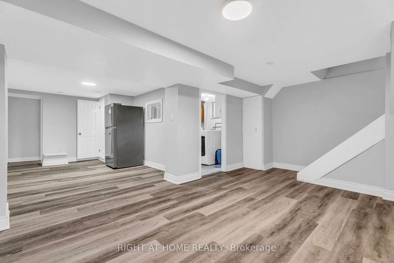 30 Nash Dr  Toronto, M3M 2L3 | Image 24