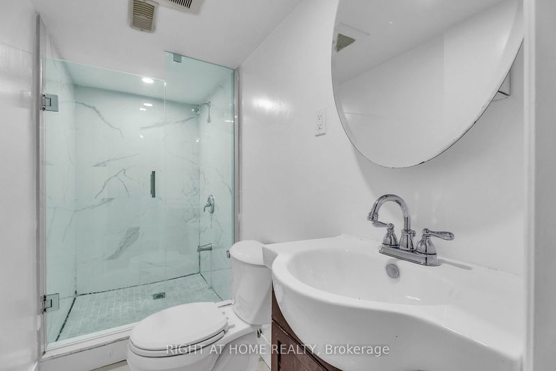 30 Nash Dr  Toronto, M3M 2L3 | Image 33