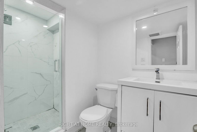 30 Nash Dr  Toronto, M3M 2L3 | Image 34