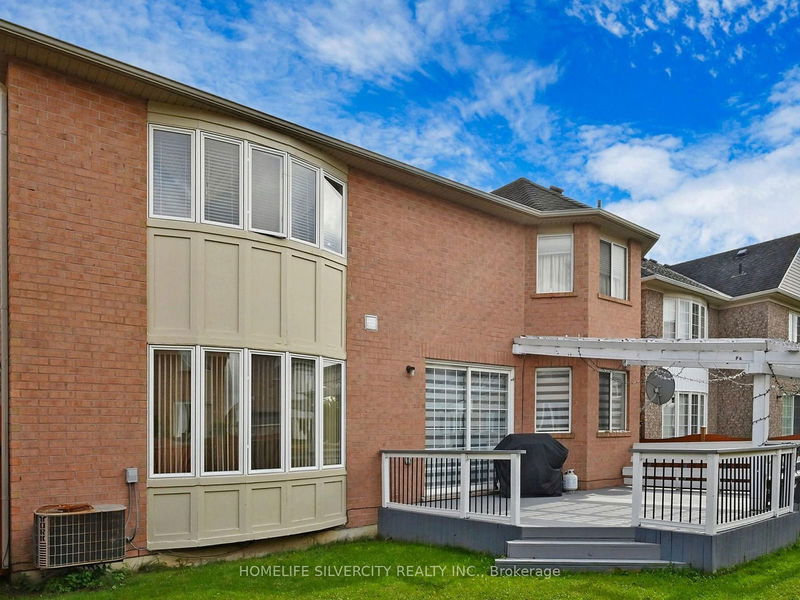 4 Farad Crt  Brampton, L6P 1S6 | Image 38