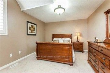 4690 Huffman Rd  Burlington, L7M 0G6 | Image 11