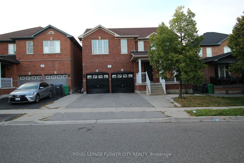 48 Fairhill Ave  Brampton, L7A 2E7 | Image 1