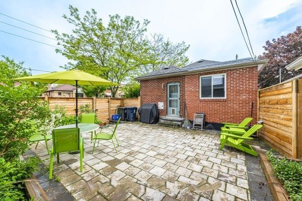 home for lease on 4 Struthers Street