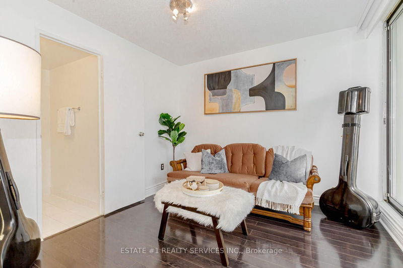  802 - 3590 Kaneff Cres  Mississauga, L5A 3X3 | Image 21