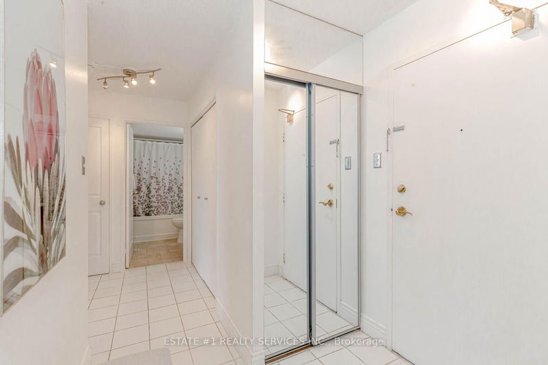  802 - 3590 Kaneff Cres  Mississauga, L5A 3X3 | Image 24