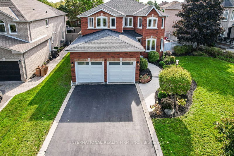 4 Cornerstone Crt  Caledon, L7E 1T4 | Image 1