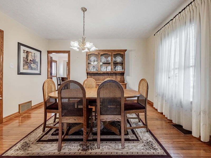 40 Grattan St  Toronto, M9N 3J5 | Image 15