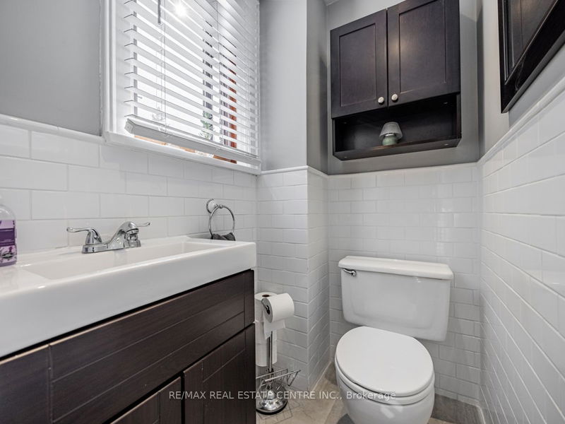 40 Grattan St  Toronto, M9N 3J5 | Image 24