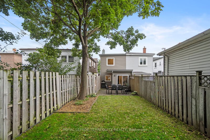 155 Blackthorn Ave  Toronto, M6N 3H7 | Image 37