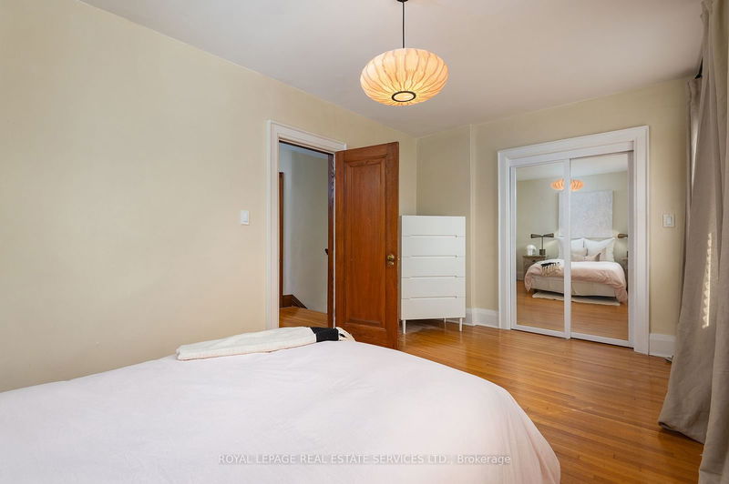 445 Willard Ave  Toronto, M6S 3R7 | Image 21