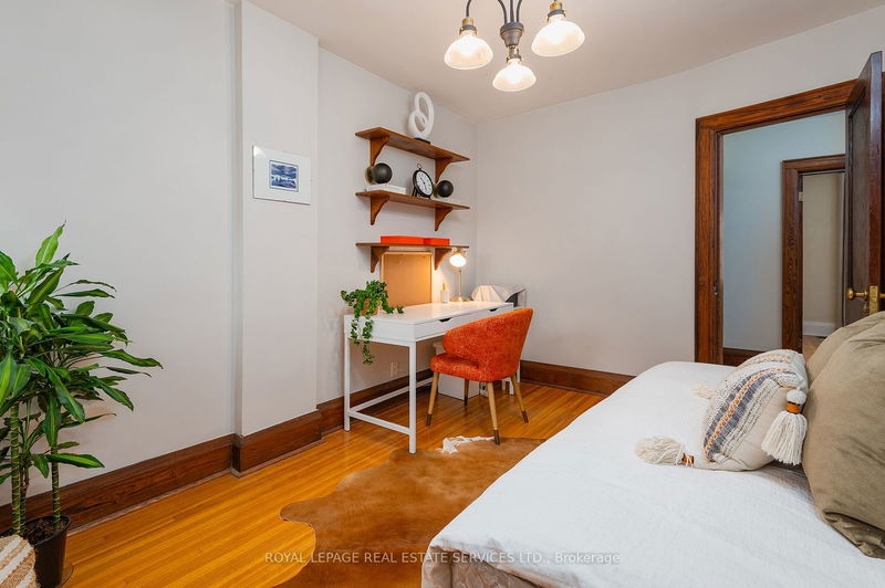 445 Willard Ave  Toronto, M6S 3R7 | Image 25