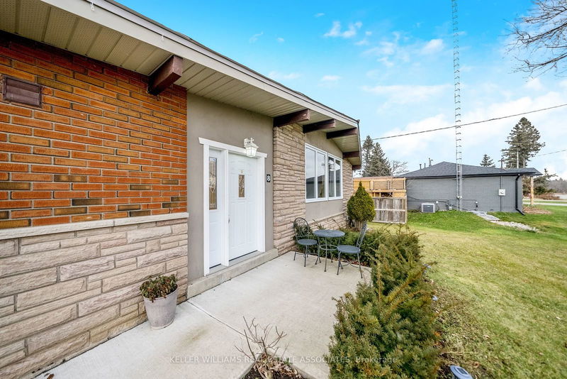 8 Terry St  Caledon, L7K 0B1 | Image 2