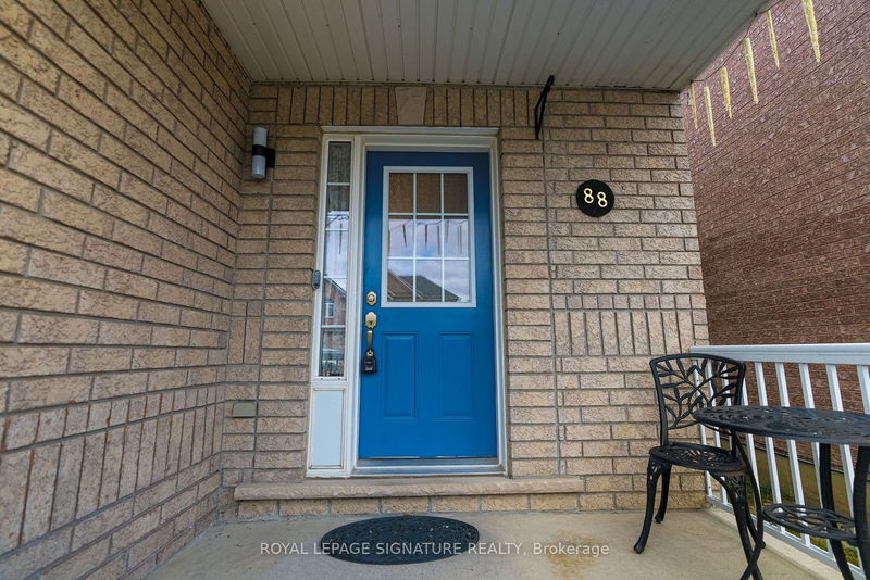 88 Kettlewell Cres  Brampton, L6R 0T1 | Image 2