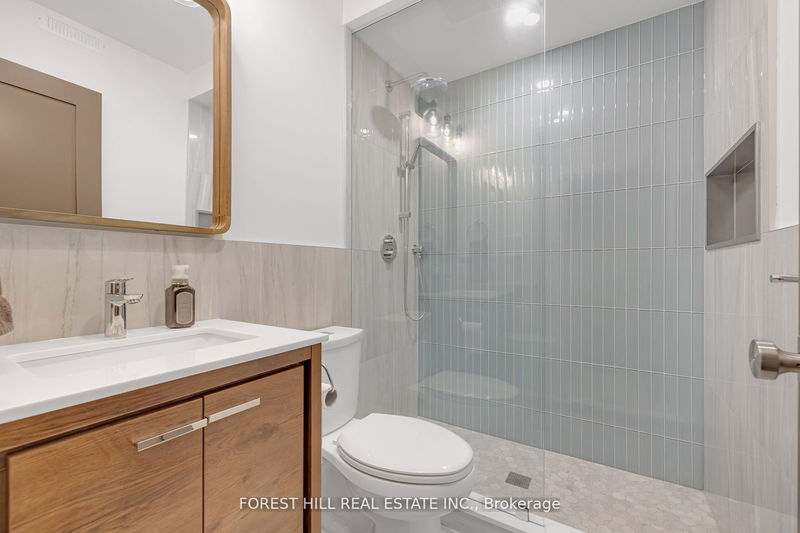 2567 Lake Shore Blvd W Toronto, M8V 1E5 | Image 33