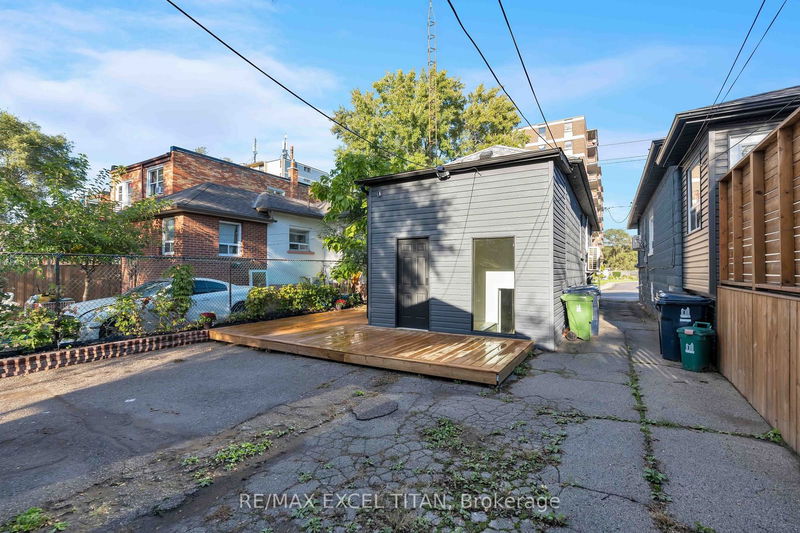 796 Jane St  Toronto, M6N 4C1 | Image 38