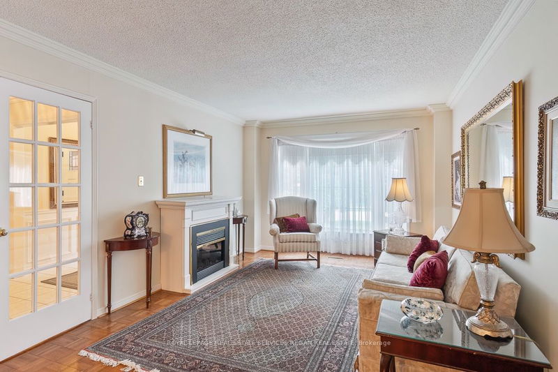 1983 Roy Ivor Cres  Mississauga, L5L 3N7 | Image 6