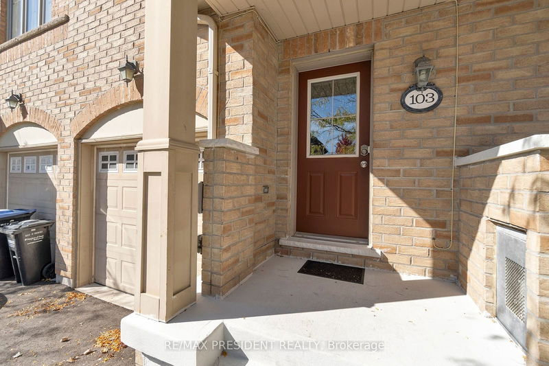 103 Cedar Lake Cres S Brampton, L6Y 0R1 | Image 4