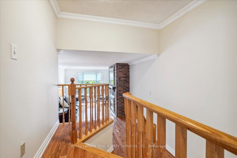 1278 Valerie Cres  Oakville, L6J 7E6 | Image 10