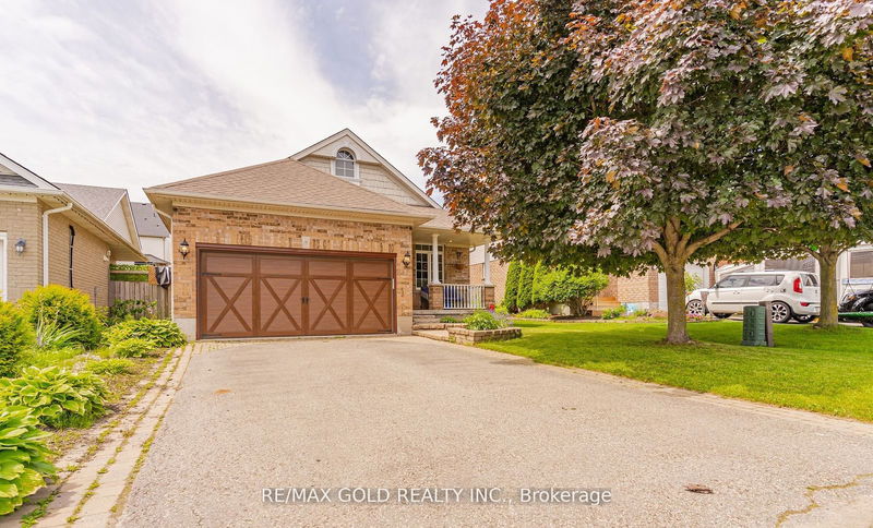 8 Fendley Rd  Orangeville, L9W 5G9 | Image 2