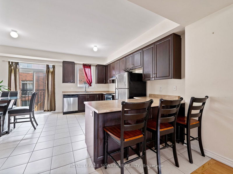 39 Sea Drifter Cres  Brampton, L6P 4B2 | Image 12