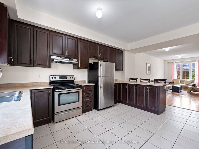 39 Sea Drifter Cres  Brampton, L6P 4B2 | Image 14