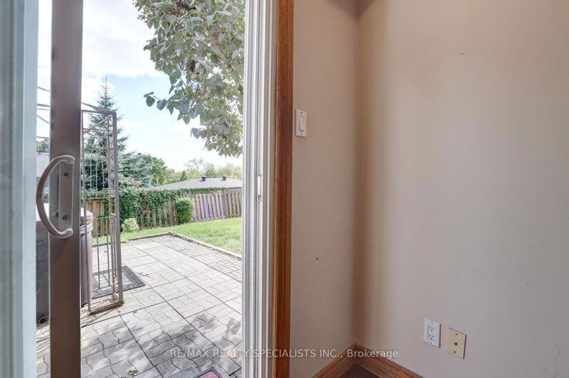 2512 Harman Crt  Mississauga, L5J 1T8 | Image 33