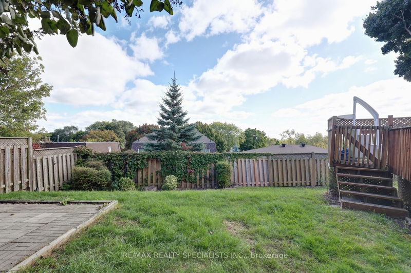 2512 Harman Crt  Mississauga, L5J 1T8 | Image 35