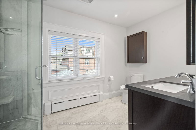 58 King Georges Rd  Toronto, M8X 1L7 | Image 24