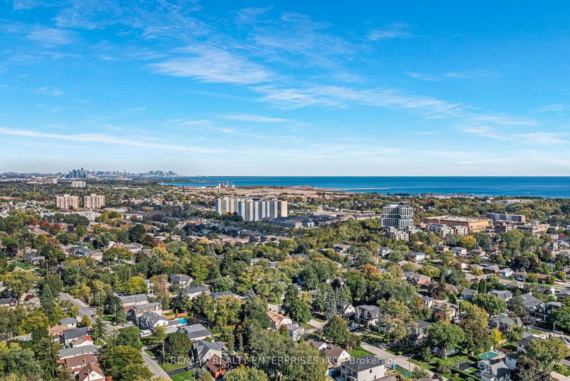 1265 Lakebreeze Dr  Mississauga, L5G 3W7 | Image 30