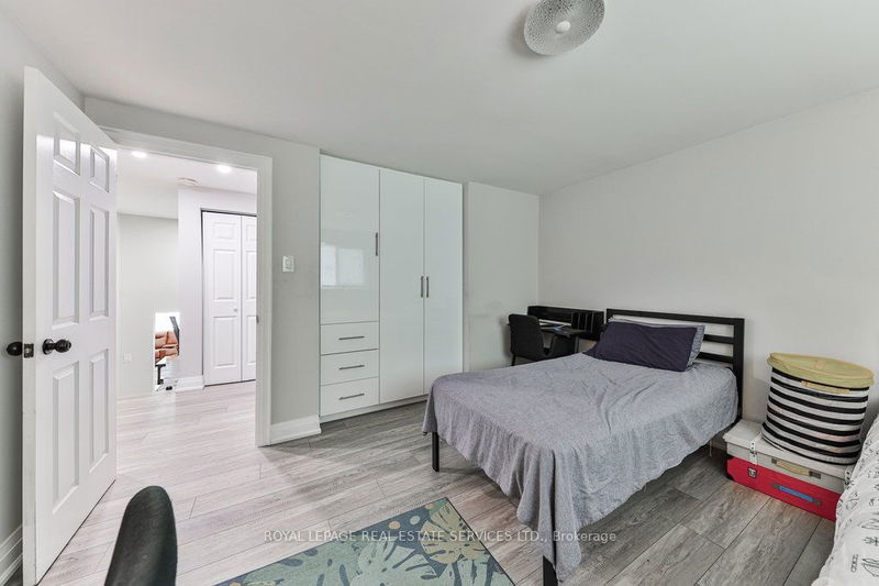 1316 Playford Rd  Mississauga, L5J 3V7 | Image 19