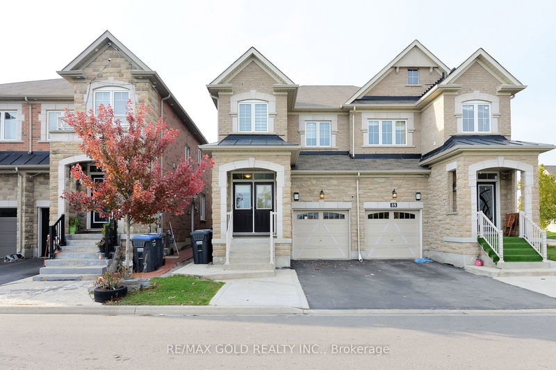 33 Baffin Cres  Brampton, L7A 4K9 | Image 1