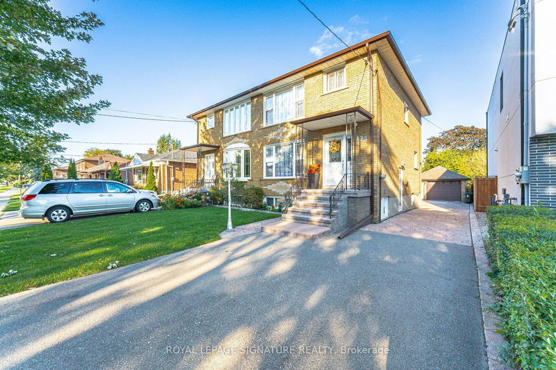 123 Treeview Dr  Toronto, M8W 4C4 | Image 3