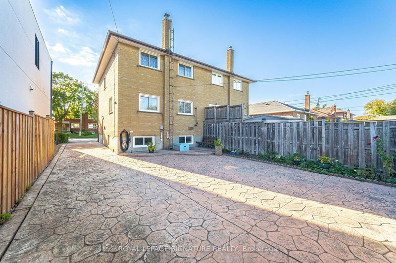 123 Treeview Dr  Toronto, M8W 4C4 | Image 37