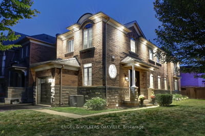 3449 Robin Hill Circ  Oakville, L6L 6X3 | Image 1