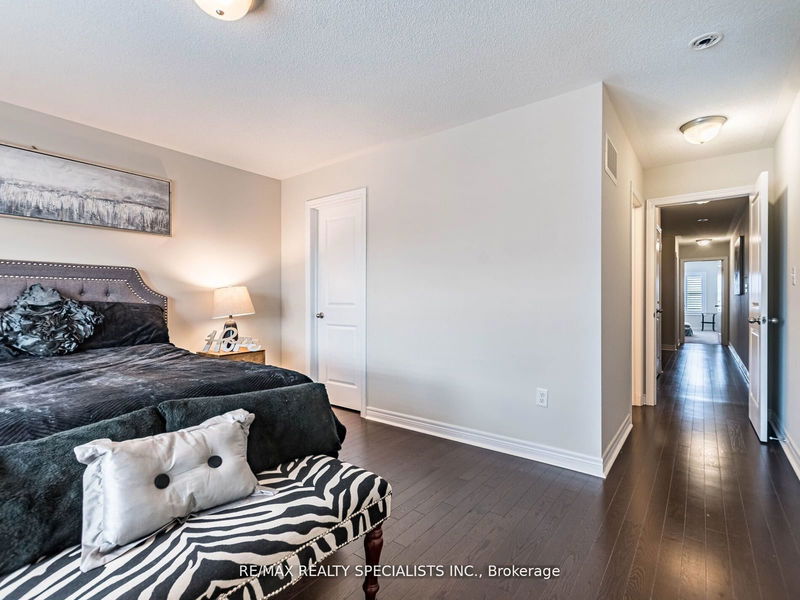 29 Finegan Circ  Brampton, L7A 4Z7 | Image 18