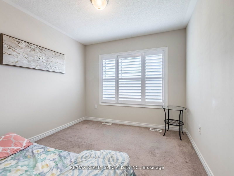 29 Finegan Circ  Brampton, L7A 4Z7 | Image 22