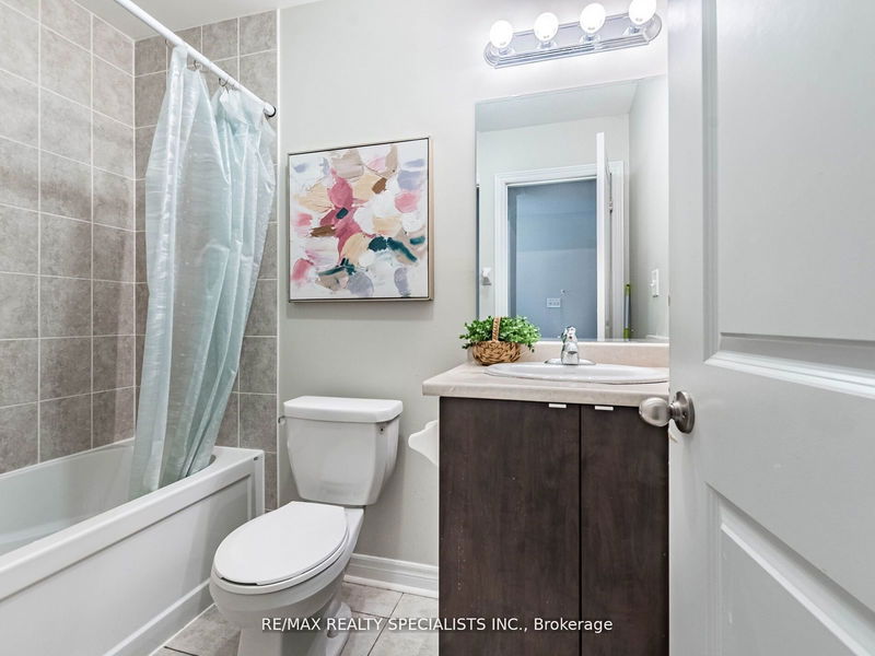 29 Finegan Circ  Brampton, L7A 4Z7 | Image 23