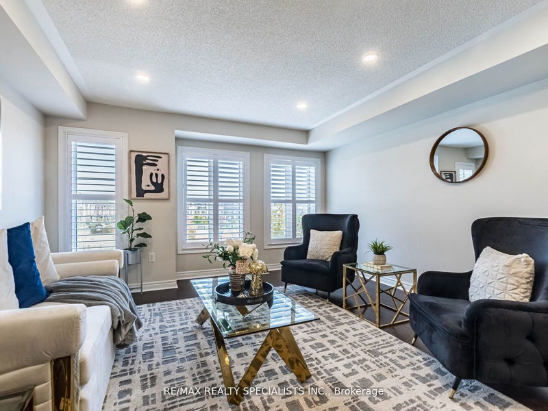 29 Finegan Circ  Brampton, L7A 4Z7 | Image 8