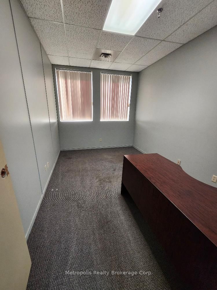 211&212 - 1030 Kamato Rd, Mississauga, L4W 4B6 | Image 3