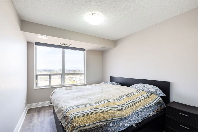  2434 - 3888 Duke Of York Blvd  Mississauga, L5B 4P5 | Image 17