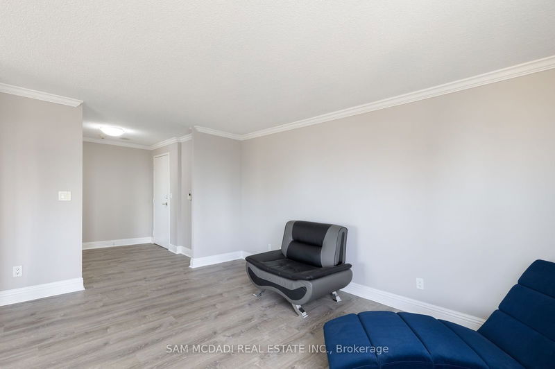  2434 - 3888 Duke Of York Blvd  Mississauga, L5B 4P5 | Image 6