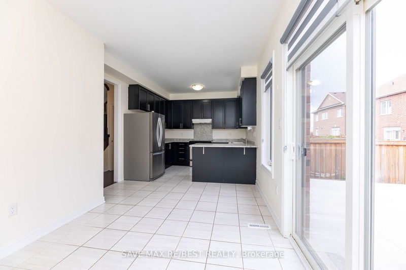 88 Truro Circ  Brampton, L7A 0C4 | Image 7