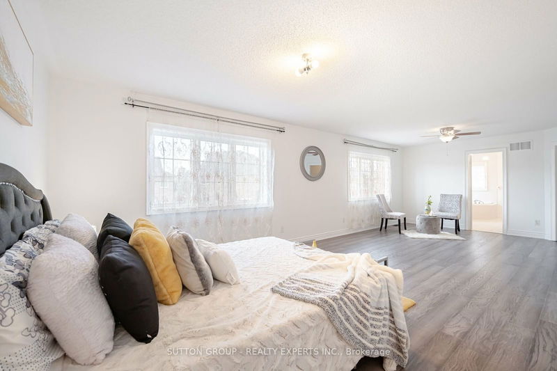 8 Decorso Dr  Brampton, L6P 3T7 | Image 33