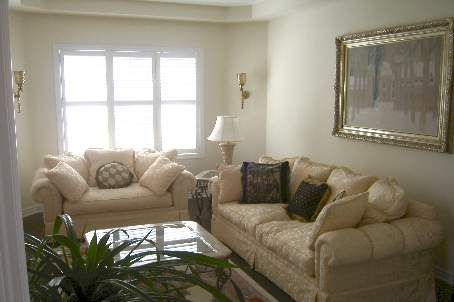 2431 Meadowridge Dr, Oakville, L6H7R3 | Image 2