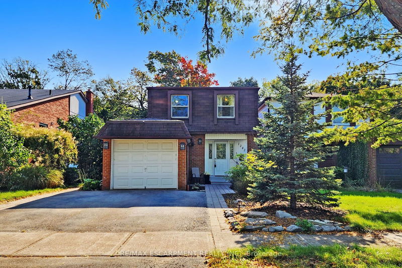 1242 Consort Cres  Burlington, L7M 1J7 | Image 1