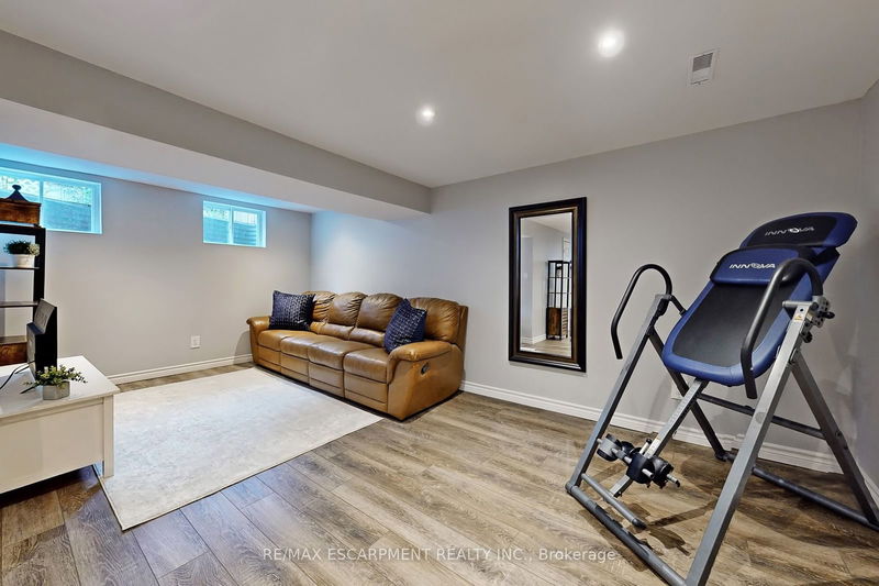 1242 Consort Cres  Burlington, L7M 1J7 | Image 28