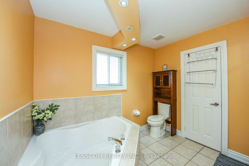 30 Fairhill Ave  Brampton, L7A 2E7 | Image 21