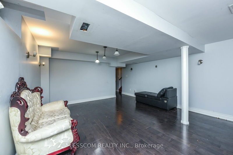 30 Fairhill Ave  Brampton, L7A 2E7 | Image 33